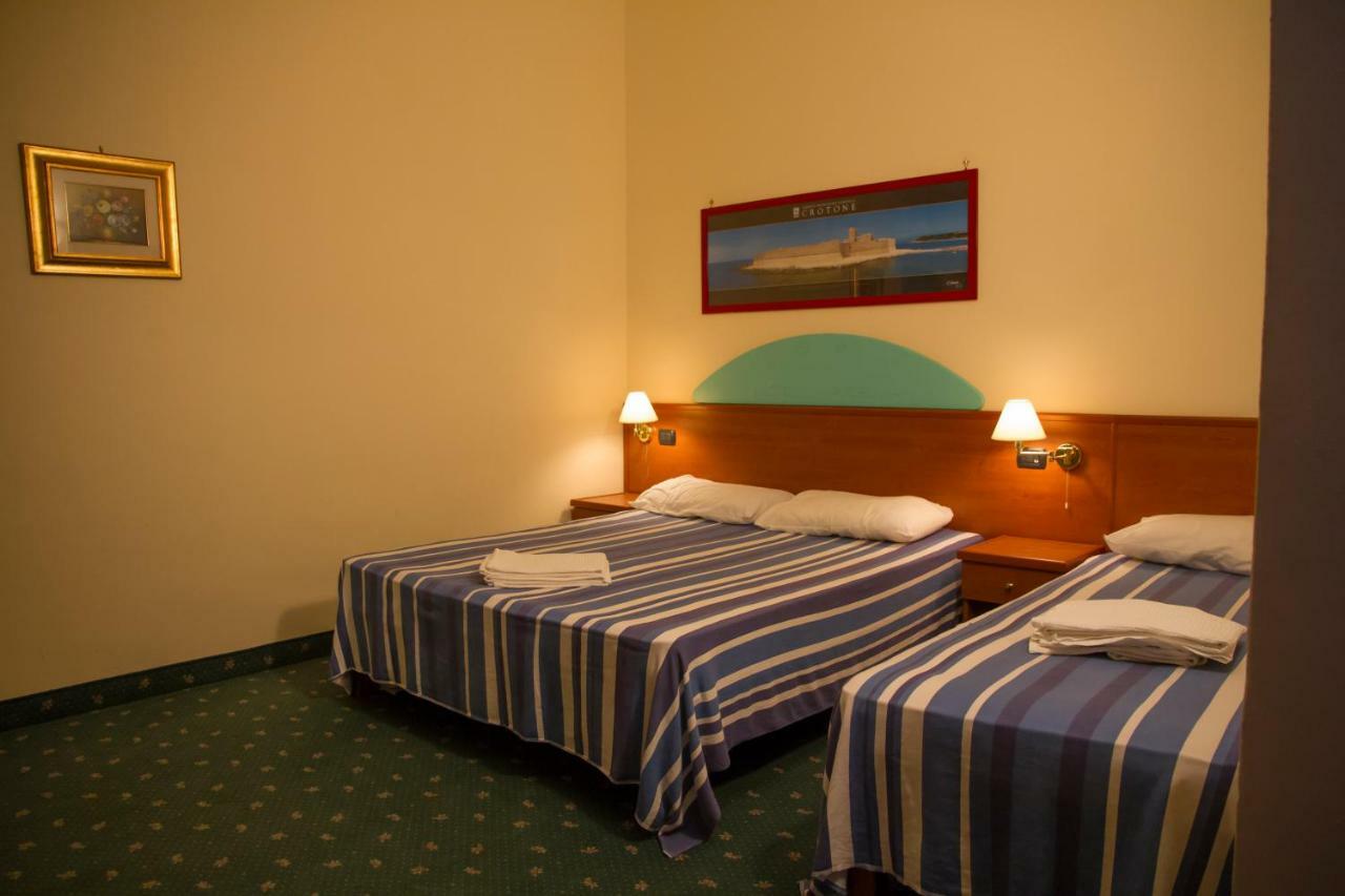 Hotel Atena Cirò Marina Extérieur photo